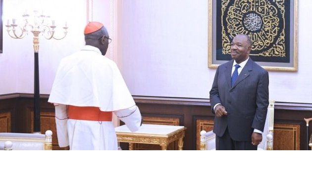 Ali Bongo reçoit en audience le Cardinal Robert Sarah en visite au Gabon