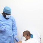 Covid-19 : la campagne de vaccination du Gabon s’étend à l’Ogooué Maritime