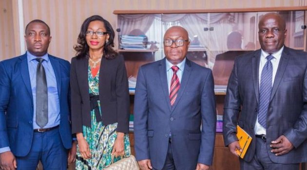 Moukagni Iwangou reçoit l’une des 4 nouveaux professeurs agrégés CAMES du Gabon