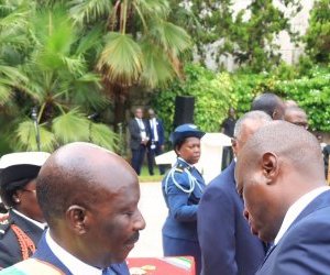 Le président Oligui Nguema honore les artisans du règlement de la dette intérieure