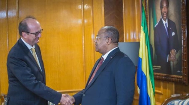 L’ambassadeur russe au Gabon chez le Premier ministre Julien Nkoghe Bekale