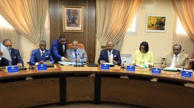 Un conseil interministériel autour du Premier ministre Julien Nkoghe Bekale ce mardi