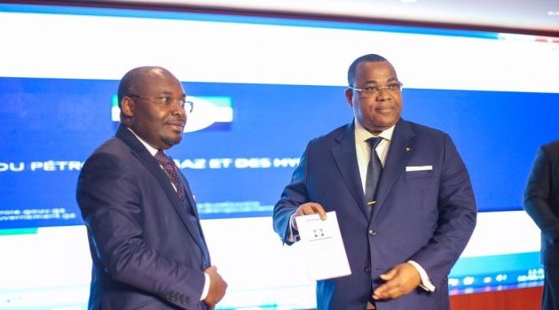Le nouveau Code gabonais des hydrocarbures remis au Premier ministre