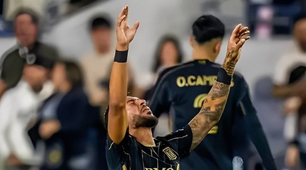 MLS : Denis Bouanga voit triple et guide Los Angeles FC vers la victoire