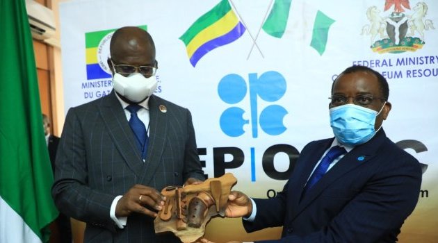 Le ministre Nigérian du Pétrole en visite au Gabon