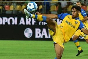 Serie B&nbsp;: Anthony Oyono décisif, Frosinone arrache un nul spectaculaire face à Catanzaro