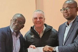 AS Mangasport prolonge avec Umbro et confirme sa stratégie de structuration