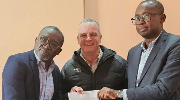 AS Mangasport prolonge avec Umbro et confirme sa stratégie de structuration