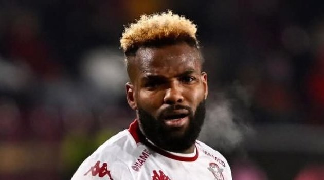 Aaron Boupendza dans le viseur de deux clubs chinois malgré sa suspension