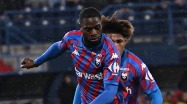 Ligue 2 : Alex Moucketou Moussounda et le SM Caen, lanterne rouge après une défaite 3-0