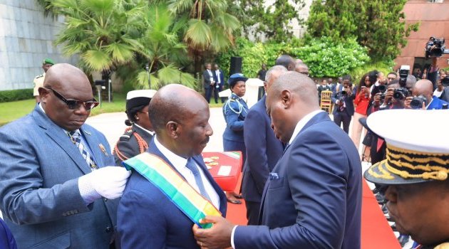 Le président Oligui Nguema honore les artisans du règlement de la dette intérieure