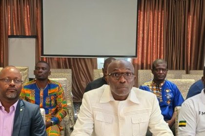 Élection à la Fégafoot&nbsp;: face aux polémiques, les clubs professionnels font bloc derrière Pierre Alain Mounguengui