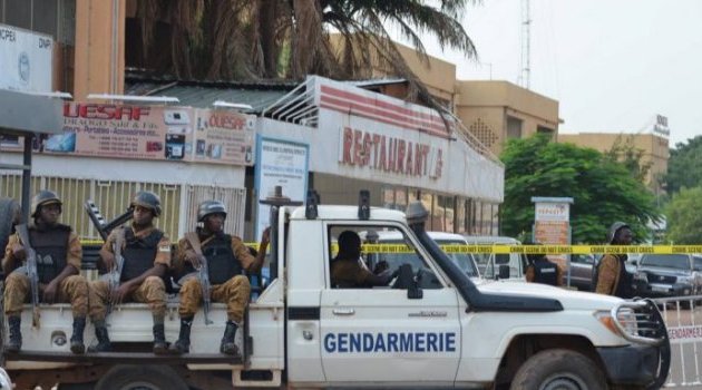 Burkina Faso : un militaire tué et deux assaillants abattus dans une attaque dans le centre nord