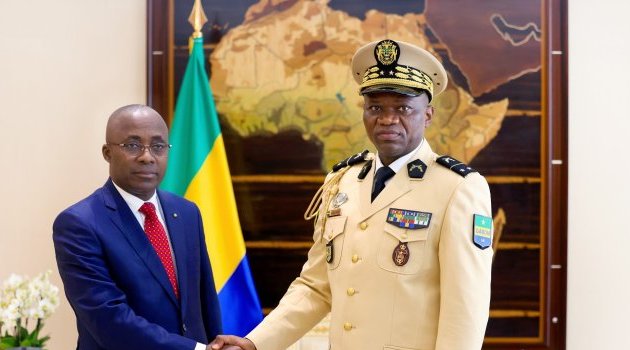 Brice Clotaire Oligui Nguema reçoit la Commission nationale de lutte contre la corruption et l’enrichissement illicite