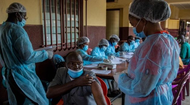Guinée : l’épidémie d’Ebola officiellement déclarée terminée par l’OMS