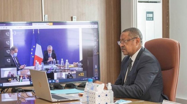 Jean Marie Ogandaga prend part à une visioconférence entre ministres des Finances