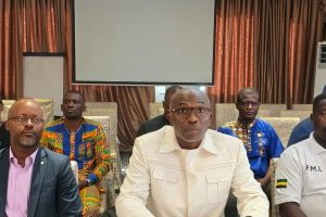 Élection à la Fégafoot&nbsp;: face aux polémiques, les clubs professionnels font bloc derrière Pierre Alain Mounguengui