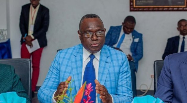 Max Limoukou au Cameroun pour une réunion de crise sur le coronavirus