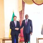 À Oyem, Oligui Nguema reçoit une délégation d’investisseurs chinois mandatée par Xi Jinping