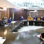 Nkoghe Bekale préside une réunion sur la problématique de la collecte des déchets ménagers