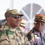 Sainte-Barbe : Ali Bongo auprès des forces de défense et de sécurité