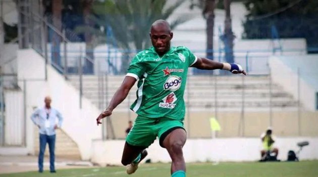 Tunisie&nbsp;: Junior Bekale enchaîne les titularisations malgré la défaite de la JS Kairouan