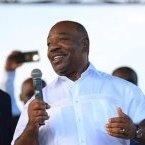 Ali Bongo diminué physiquement, se donne en spectacle à Nzeng-Ayong !