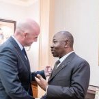 Giovanni Vincenzo Infantino, Stephen Jackson et Arthur Nkoumou Delaunay chez Ali Bongo