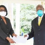 Ossouka Raponda à l’investiture du président ougandais Yoweri Kaguta Museveni