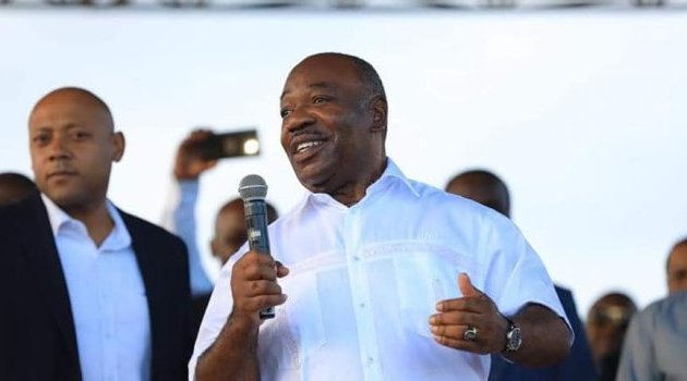 Ali Bongo diminué physiquement, se donne en spectacle à Nzeng-Ayong !