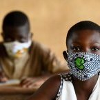 Face au coronavirus, les jeunes ne sont pas invincibles, rappelle l’OMS