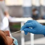 Covid-19 : la tendance à la hausse des cas et décès reprend dans le monde