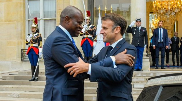 Renforcement des liens franco-gabonais : le général Oligui Nguema reçu au palais de l’Elysée