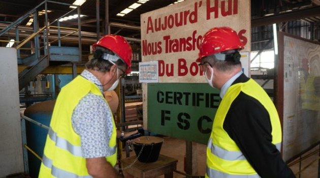 Coronavirus : le ministre gabonais des Eaux et Forêts au port d’Owendo