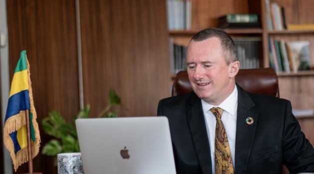 Lee White prend part à la réunion sur l’urgence de protéger 30% de la planète d’ici 2030