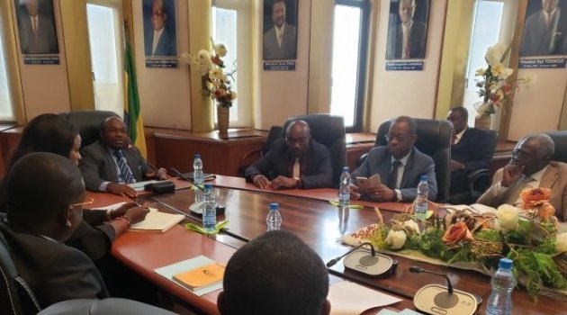 Noël Mboumba devise avec la direction de la SGEPP